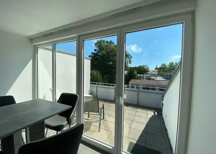 Apartment Mit 2 Einzelzimmer Gemeinsamer Kuechen/bad/balkon-nutzung