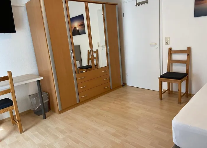 Apartman Mit 2 Einzelzimmer Gemeinsamer Kuechen/bad/balkon-nutzung
