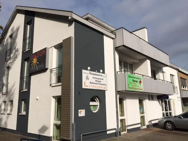 Apartment Mit 2 Einzelzimmer Gemeinsamer Kuechen/bad/balkon-nutzung *